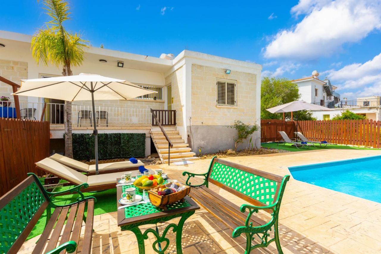 Yiangos House Neo Chorio Exterior foto